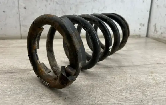 Mitsubishi Grandis Rear coil spring