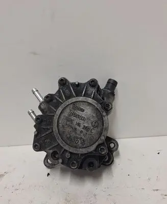 Volkswagen PASSAT B6 Vacuum pump