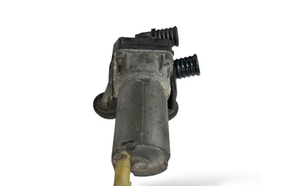 BMW 3 E90 E91 Coolant heater control valve 8369806 64118369806 0392020068