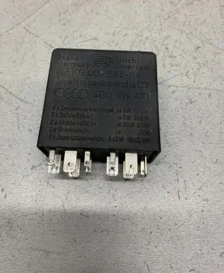 Audi A4 S4 B5 8D Other relay 4B0919471