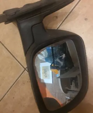 Front door electric wing mirror