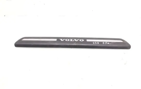 Volvo S40 Front sill trim cover