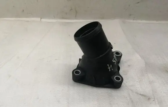 Toyota Auris 150 Thermostat housing 163230R011 163210R011