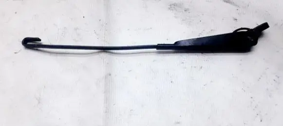 Rear wiper blade arm