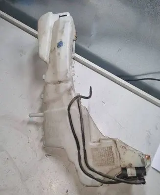 Ford Kuga I Windshield washer fluid reservoir/tank 3M5113K163