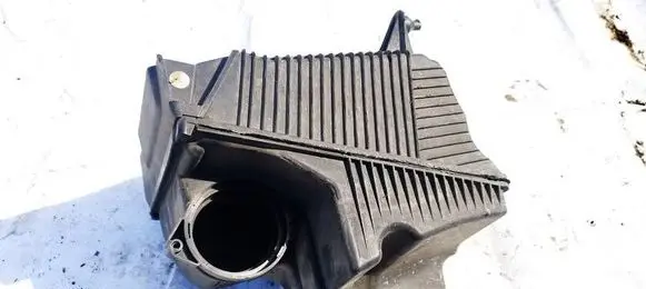 Renault Scenic II - Grand scenic II Air filter box 8200166612