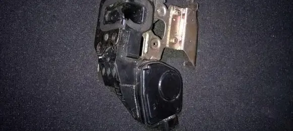Hyundai Elantra Front door lock