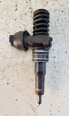 Volkswagen Sharan Fuel injector 0414720038