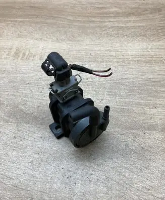 Opel Vectra C Vacuum valve 09128022
