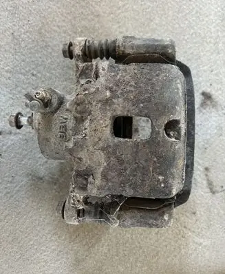 Hyundai Galloper Front brake caliper