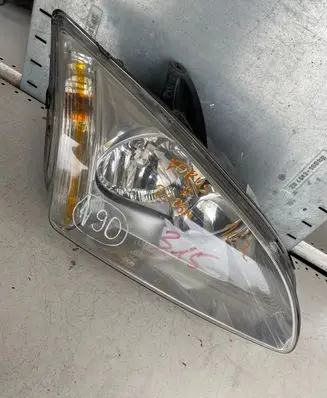 Ford Focus Headlight/headlamp 4M5113W029AF 10178