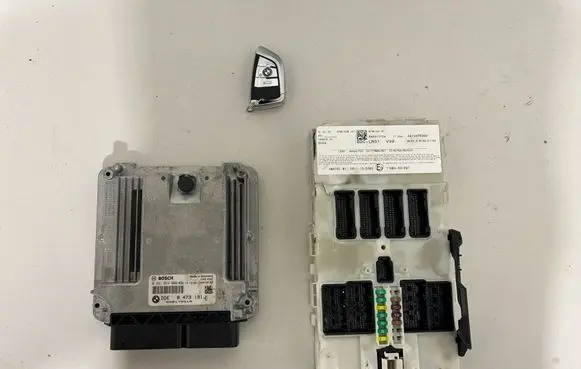 Engine ECU kit and lock set