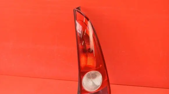 Renault Espace III Rear/tail lights 8200027152