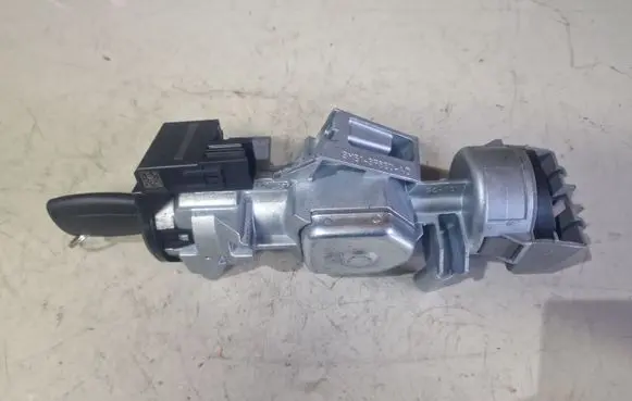Ford S-MAX Ignition lock 3M513F880AD