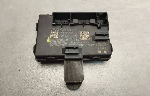 Skoda Superb B8 (3V) Door control unit/module 8W0959595M 8W0959595J