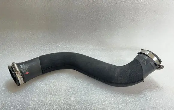 Intercooler hose/pipe