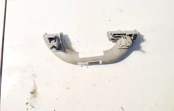 Volkswagen PASSAT B6 Rear interior roof grab handle