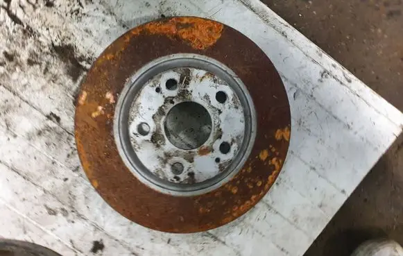 Toyota Corolla Verso E121 Front brake disc
