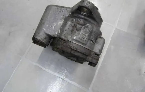 Peugeot Boxer Power steering pump 7683955114 8343