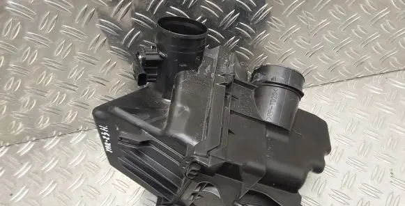 Toyota Yaris XP210 Air filter box 22204F2010 17751K0040