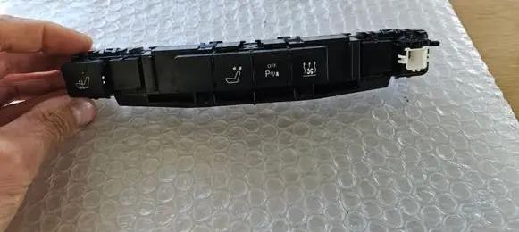 Mercedes-Benz E W212 Seat heating switch A2128203010