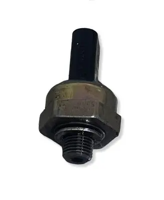 BMW 5 G30 G31 G38 Oil pressure sensor 8647488 170521 2145608170