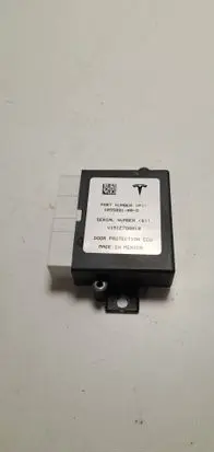Tesla Model X Door control unit/module 105589100D V151E790019