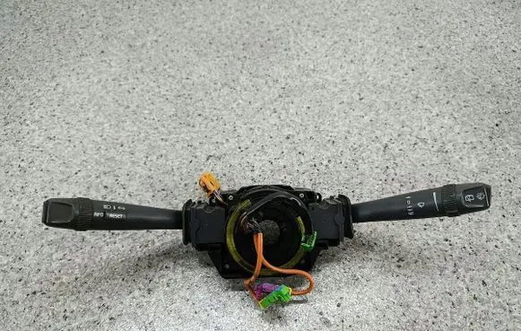 Volvo V70 Wiper turn signal indicator stalk/switch 8666599