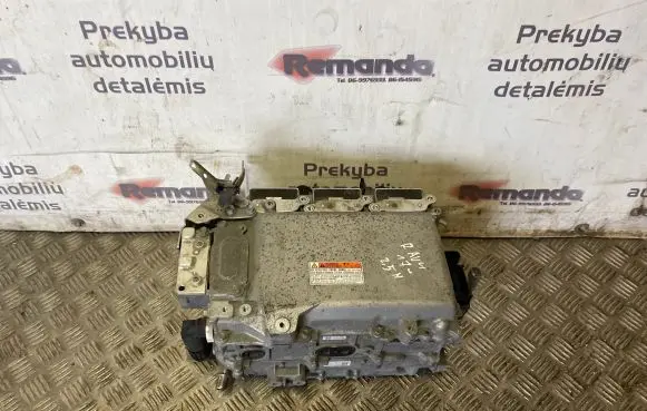 Toyota RAV 4 (XA40) Voltage converter inverter G92A042030