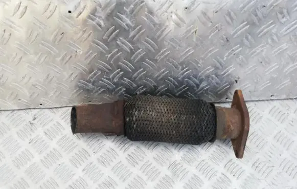 Ford Focus Muffler pipe connector clamp 