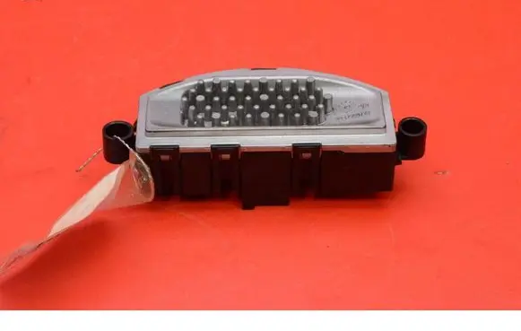 Skoda Octavia Mk3 (5E) Heater blower motor/fan resistor 5Q0907521F