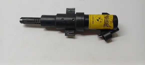 BMW 3 E46 Headlight washer spray nozzle 8362823