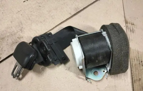 Ford S-MAX Middle seatbelt (rear) A611B68-E