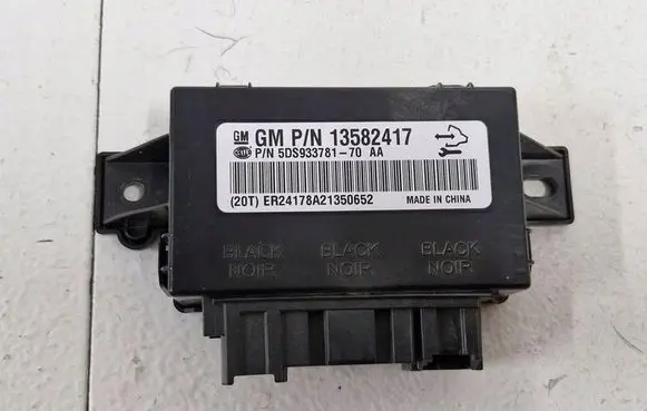Opel Insignia A Seat control module 13582417