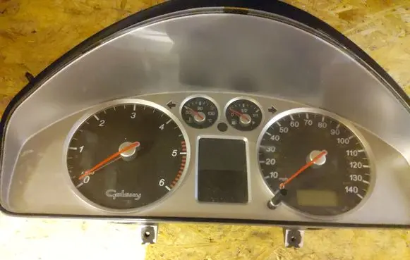 Ford Galaxy Speedometer (instrument cluster) 7M5920920S