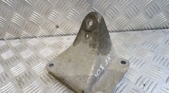 Jaguar XF X250 Engine mount bracket 8W836061AB