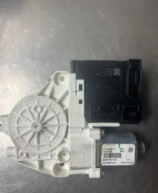 Volkswagen Jetta VI Hybrid/electric vehicle battery fan DS6E6560E 936779110 S0515H002