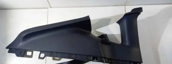 Tesla Model Y Rear seatbelt 00000900F 300600000