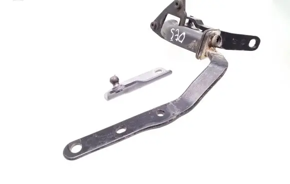 Volvo V70 Tailgate/trunk/boot hinge 8643158 9483034