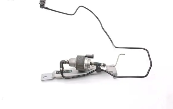 Mercedes-Benz GLE (W166 - C292) Webasto auxiliary heater fuel pump A1664702894 TM8860 9019847C