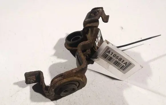 Fiat Sedici Radiator mount bracket 