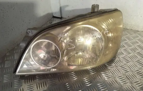 KIA Sedona Headlight/headlamp