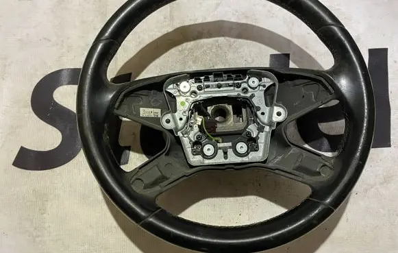 Mercedes-Benz E W212 Steering wheel a2124600303 2124600303