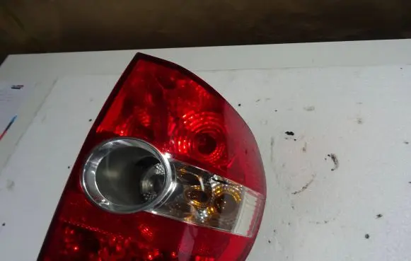 Volkswagen Fox Rear/tail lights 5Z0945096 C180063 02403