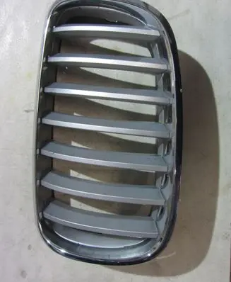 BMW X5 E70 Front bumper upper radiator grill 51137157687