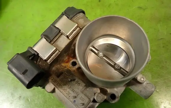 Skoda Octavia Mk4 Throttle body valve 03F133062E