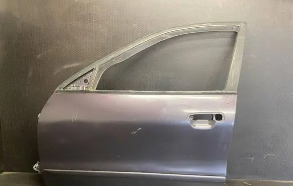 Mitsubishi Galant Front door