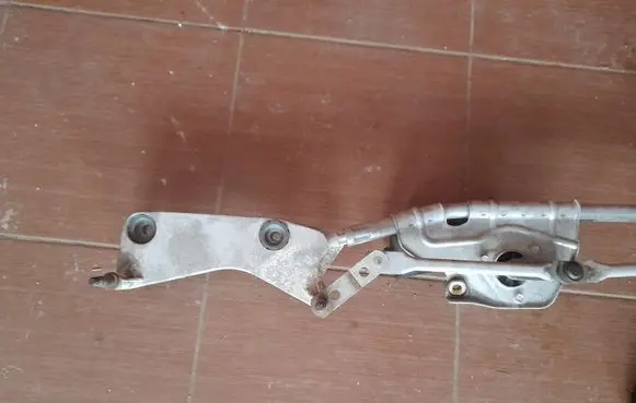 Mercedes-Benz GL X164 Front wiper linkage and motor A1648201742