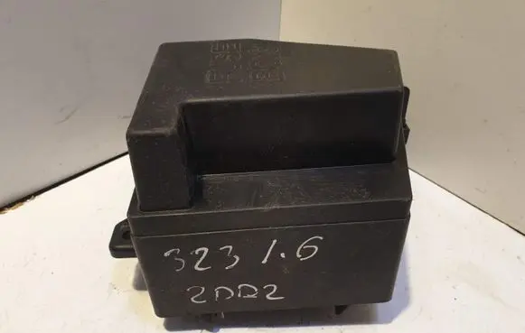 Mazda 323 F Fuse module