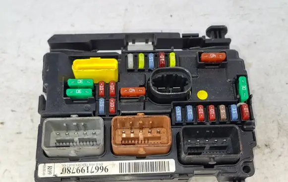 Citroen C3 BSM Control unit 9667199780